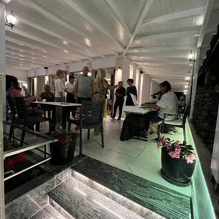 酒店 Ergi Durrës